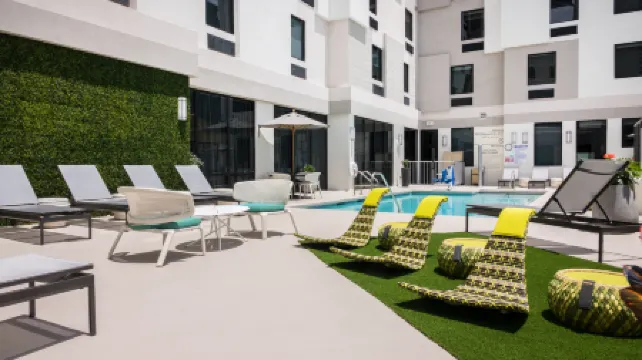 Hampton Inn & Suites by Hilton Miami Wynwood Design District