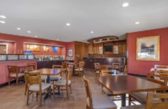 Comfort Suites