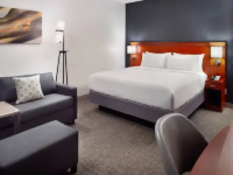 คอร์ทยาร์ดบายแมริออท ราเลห์ มิดทาวน์ โรงแรมในราเลห์