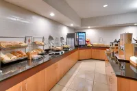 Fairfield Inn & Suites Seattle Bellevue/Redmond - breakfast