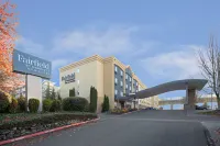 Fairfield Inn & Suites Seattle Sea-Tac Airport Hotels in Des Moine