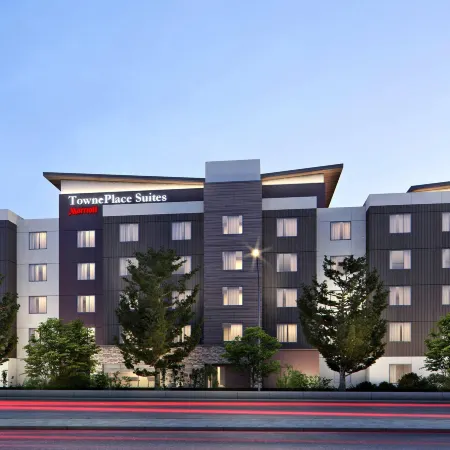TownePlace Suites Las Vegas Stadium District Отели рядом с достопримечательностью «Арена «Т-Мобайл»»