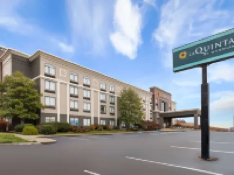 La Quinta Inn & Suites by Wyndham Sevierville / Kodak Hotels in Sevierville