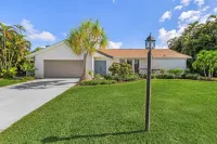 5 Star! Sleeps 9, 4Br/3BA  Home w/ Pool, Spa + Fenced Yard – Near Beaches
