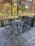 Arbor Acres Cottage!  Bright, cheery, cozy and ready for you right by Wis Dells!