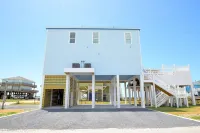 BEACH HANSON 2 New Construction with Private pool and hot tub on upper deck.