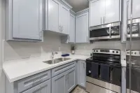 La Querencia on Zinnia w/ Fast Wifi & dedicated work space - Pet Friendly!