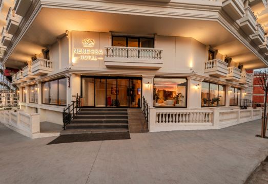 네네사 에어포트 호텔