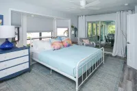 Island Time-Walk to the beach-Intercoastal home in tropical paradise!