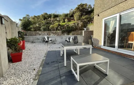 Rhoslan. Boutique Style Farmhouse in Snowdonia Отели в г. Кэрнарфон