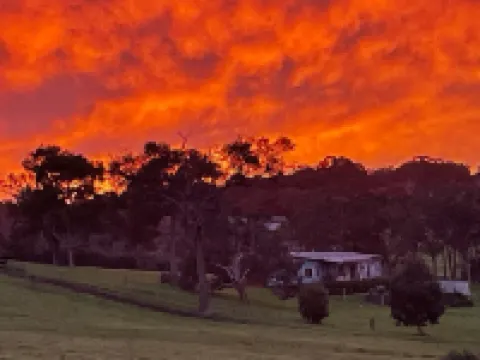 Views of Redwall Valley and close to beaches and wineries. ヤリンガップのホテル