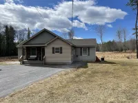 Five miles from the beach, newly remodeled home with lots of privacy.