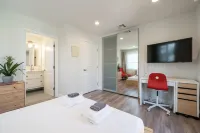 Garden Home  - Easy access to Tourist Attractions Hotels near Andres Pico Adobe Park