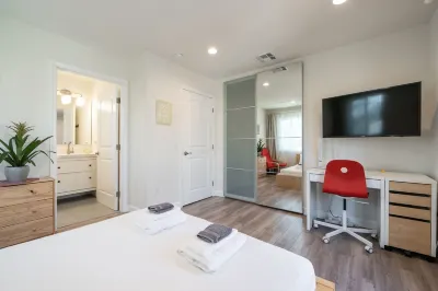 Garden Home  - Easy access to Tourist Attractions Hotels near Trader Joe's