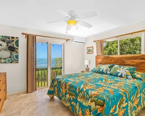 Exquisite Oceanfront Home, 4 Bedrooms, 2 Baths, Central A/C, Sleeps 8 Hotels in Kapaa