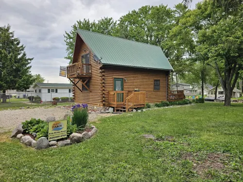 Evergreen Lodge,Waterfront Log Cabin,Wolf River,Partridge Lake,Fremont,Wisconsin