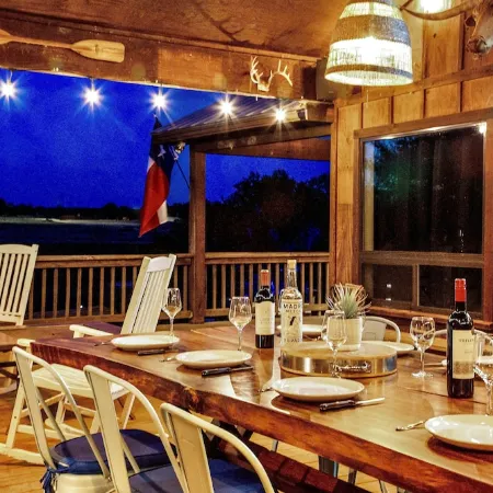 El Castell on the Llano River [Cabins C + D]