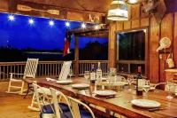 El Castell on the Llano River [Cabins C + D]
