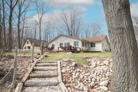All Season Relaxing River Retreat - Tubing, Fishing, Hunting, Snow Mobile, ORV