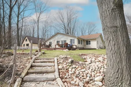 All Season Relaxing River Retreat - Tubing, Fishing, Hunting, Snow Mobile, ORV