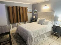 Cute Condo close to Coligny Beach