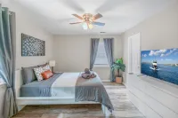 Few Mins to Ballantyne-Pet Friendly-1 Level Home