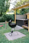 Black Mtn Cottage w/ hot tub + dog friendly - 20 min to Asheville