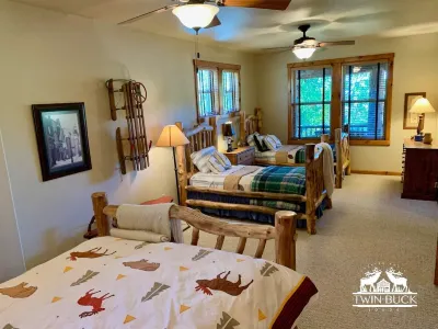 Hot Tub with Amazing Views- 7min to town/resort