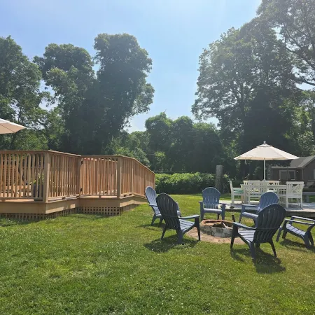 One Bedroom Hamptons Waterfront Cottage