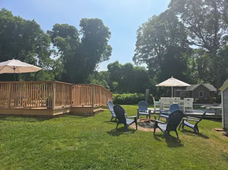 One Bedroom Hamptons Waterfront Cottage