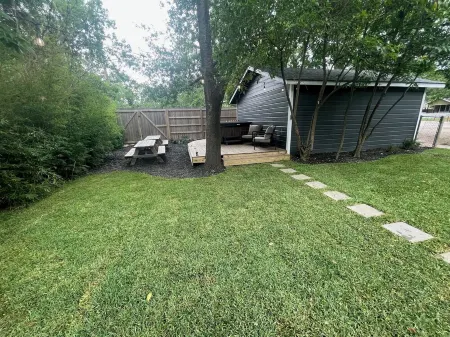 Historic 5/4 • Spacious • Sleeps 16 • Hot Tub • Pool • A&M