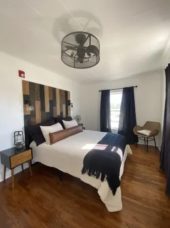 Remodeled Historical Home In Bourbonnais.