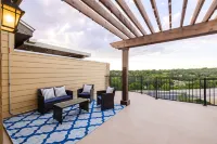 A Unique Experience With Private Elevator, Rooftop Terrace, San Gabriel Views!