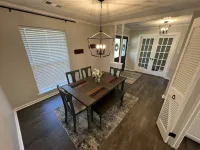 The Lily Pad. 3 bd/1ba. 4 beds. Center of town! Fenced backyard!