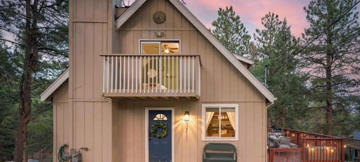 Southwest Mountain Getaway w/ Hot Tub & Game Room, Pet-Friendly Hotel di Bailey
