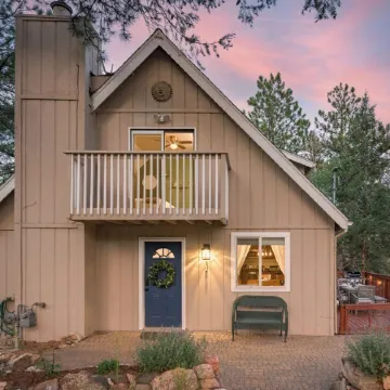 Southwest Mountain Getaway w/ Hot Tub & Game Room, Pet-Friendly