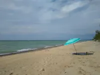 Beach Breeze-Lakefront Home-Private Beach-Porch-Deck-Firepit-5Br Ensuite-Hot Tub - 비치