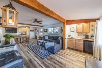 Peaceful Show Low Cabin in the pines! 3 min to the lake!