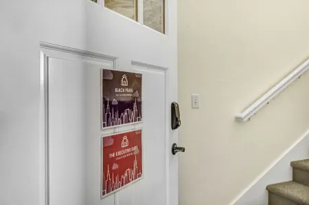 Black Pearl - Apartment near the river Отели в г. Рог Ривер