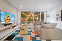 Pool, BBQ, & Centrally Located!