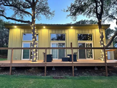 Newly Built Lakefront Getaway! Your Perfect Escape Awaits You @ Deer Creek Cabin