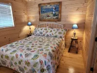 Cabin: Lower Winter prices! Snowbirds Welcome!  Bring your boat for fall fishing Hotels in Carteret County