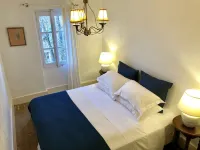 Rustic simplicity, comfort, sublime views and spectacular pool!