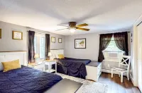 Quiet Leonard Lake Retreat,  Beautiful Waterfront Home