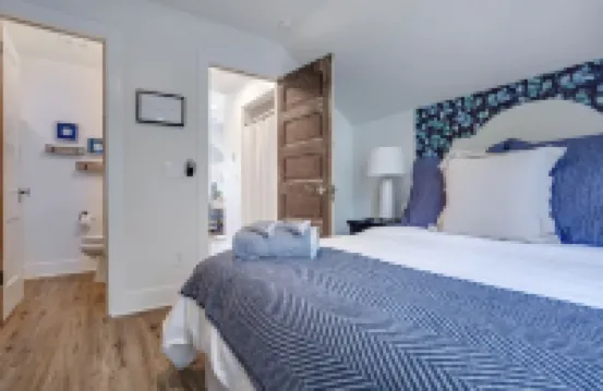 The Rose Garden Retreat - NC State /Cameron Village/PNC Park