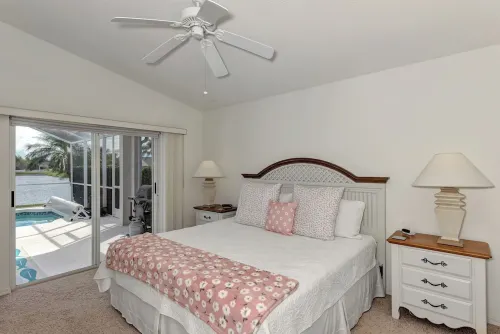 Bradenton’s SUNshine Bellis - private POOL with a VIEW!