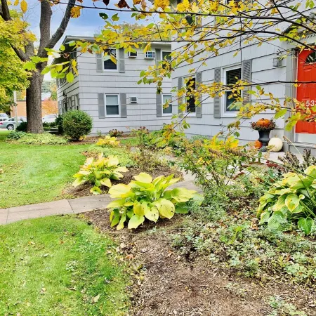 COZY BEACH Nesting in the ♥️ of DOWNTOWN with SEASONAL POOL&HOT TUB ACCESS
