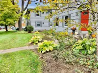 COZY BEACH Nesting in the ♥️ of DOWNTOWN with SEASONAL POOL&HOT TUB ACCESS Pink Patio附近的飯店