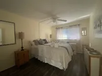 Siesta Key 2 BR 1BA less than 1000 ft from Beach-“GEM”-Barefoot Bungalows