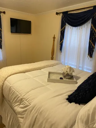 The Baker Chateau. Dothan Alabama near the Medical Center Отели в г. Дотан